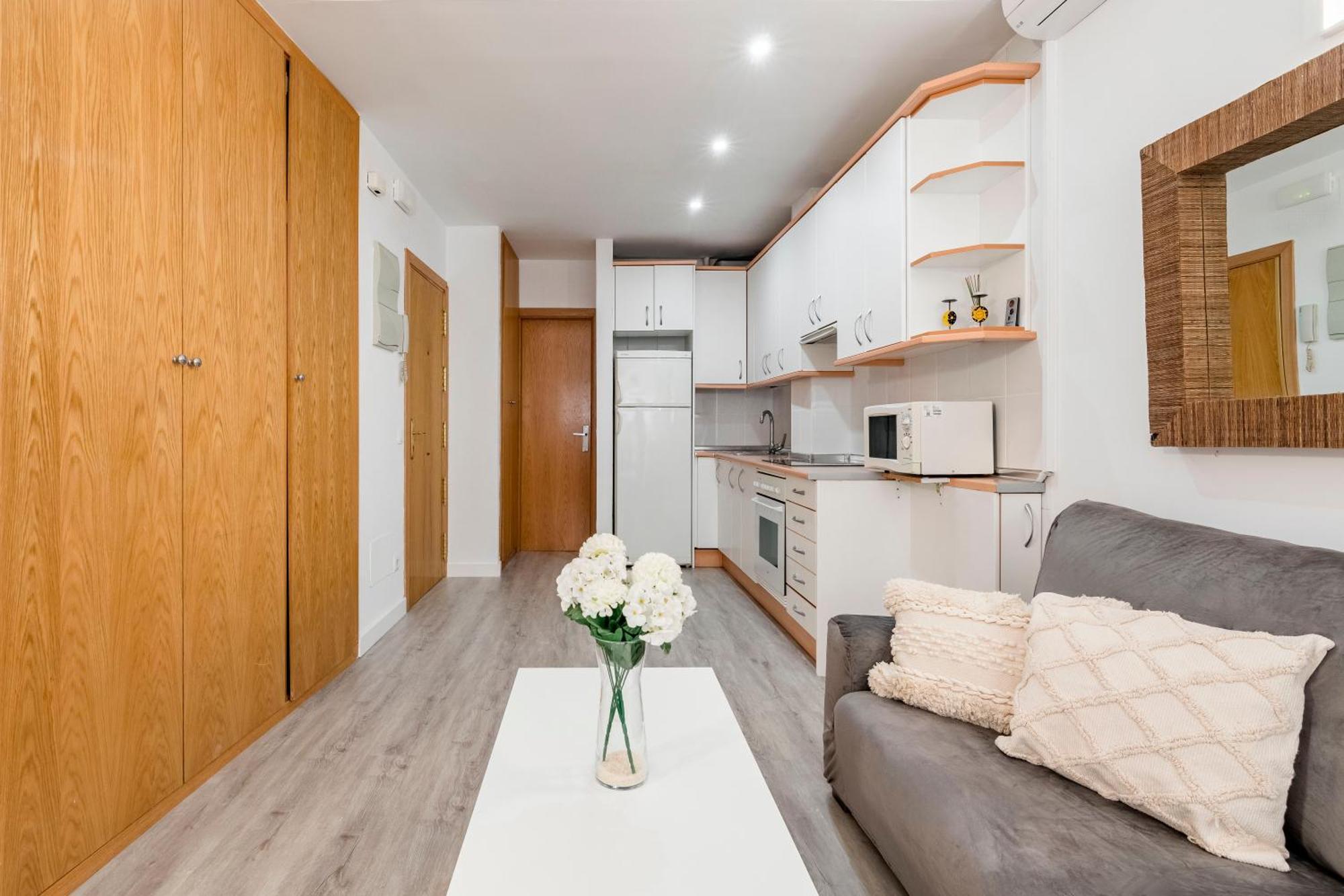Charming Studio Avenida America Madrid Exterior photo